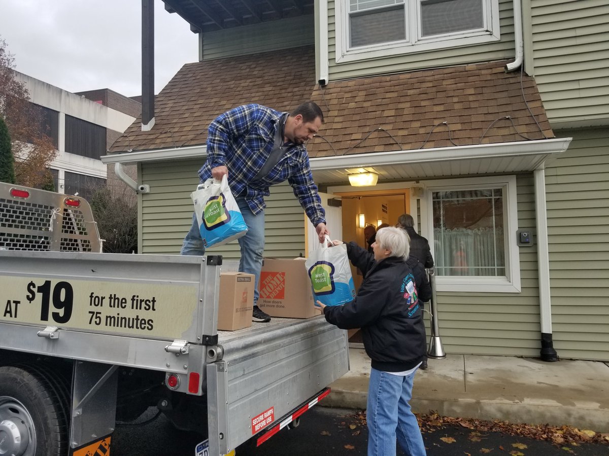 Lexxi Lawrence tweet media