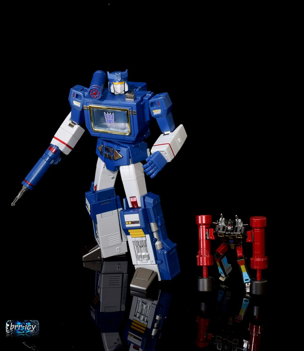 Pretty decent figure. Not dethroning mp13, and definitely not the tape,  but cool nonetheless.  If it wasn't so heavy,  would people say it was better? Lol