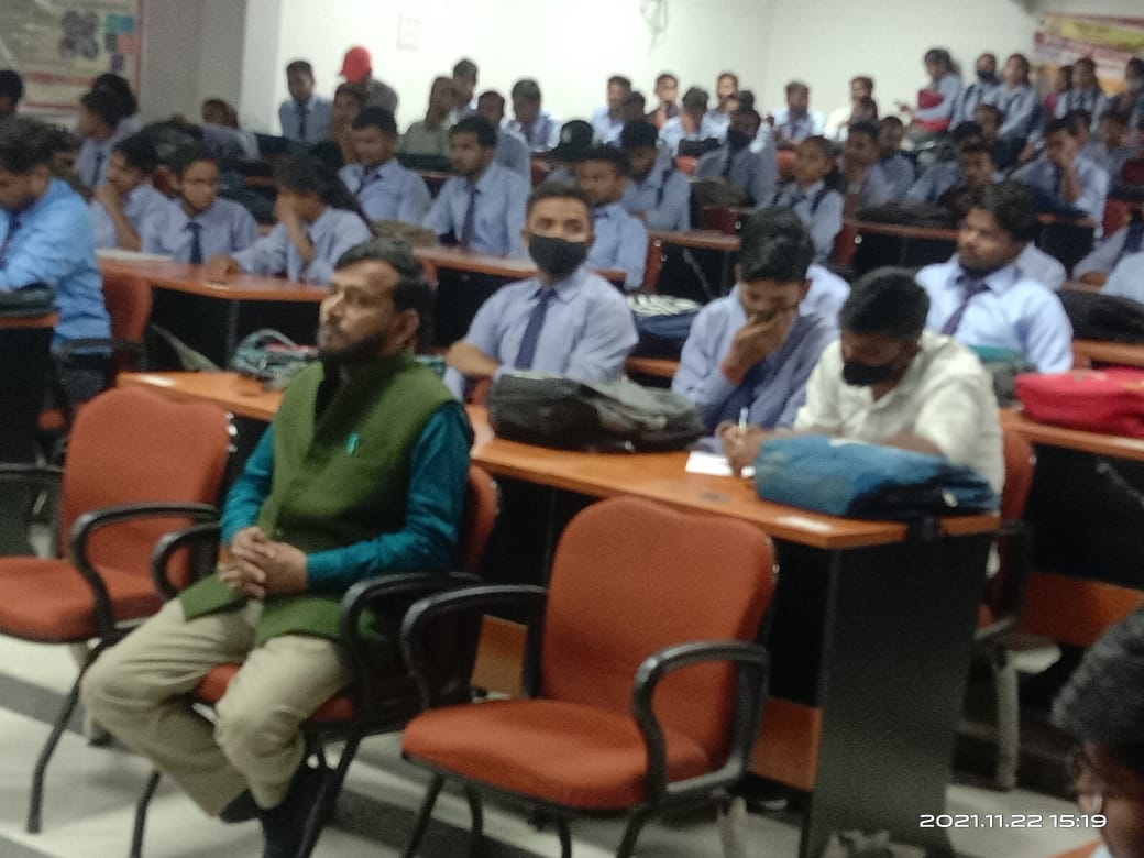AdmAyodhya's tweet photo. @AdmAyodhya voter awareness abhiyan at engg college in awadh University ayodhya https://t.co/NoD7d3jHgK