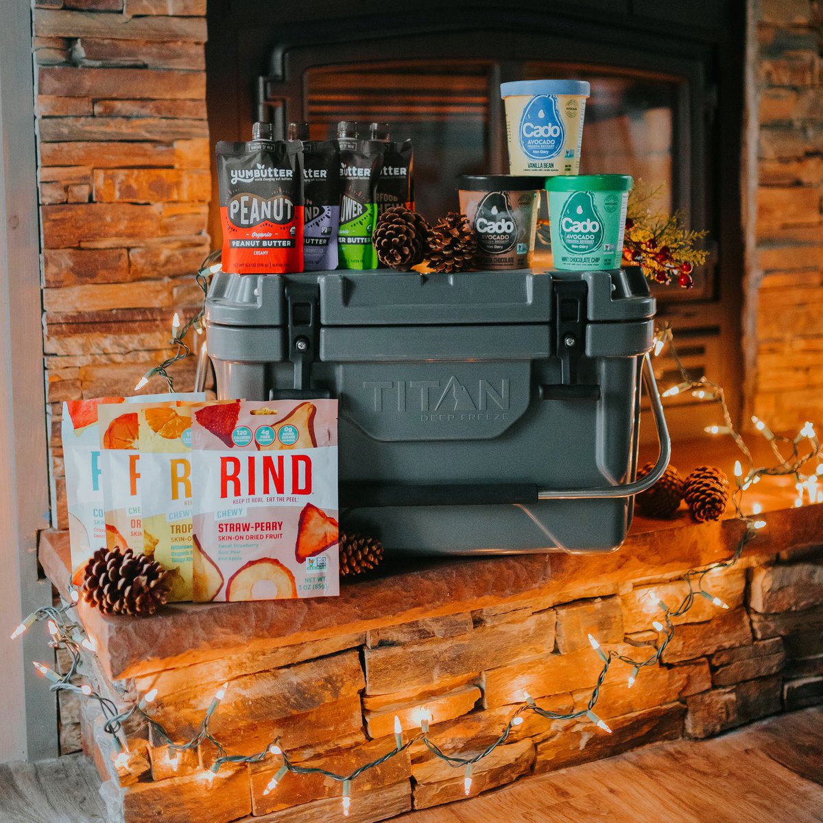 🎄G I V E A W A Y!🎄
We’ve teamed up with some awesome brands to help you level up your #holiday #entertaining snack game! 🎉 #giveaway
Tap here to enter now! 

bit.ly/30Oa1cy