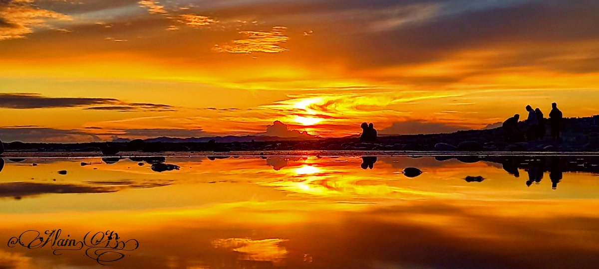 AlainBorsani's tweet photo. Voilà les Couleurs de ce Lundi en fin d'après-midi...Baïeta...#Ilovenice #FenetreSurNice #fenetresurlacotedazur #sunset #Nice06 #Nice #visitenicecotedazur #explorenice #nissalabella https://t.co/ltrvKh58pH