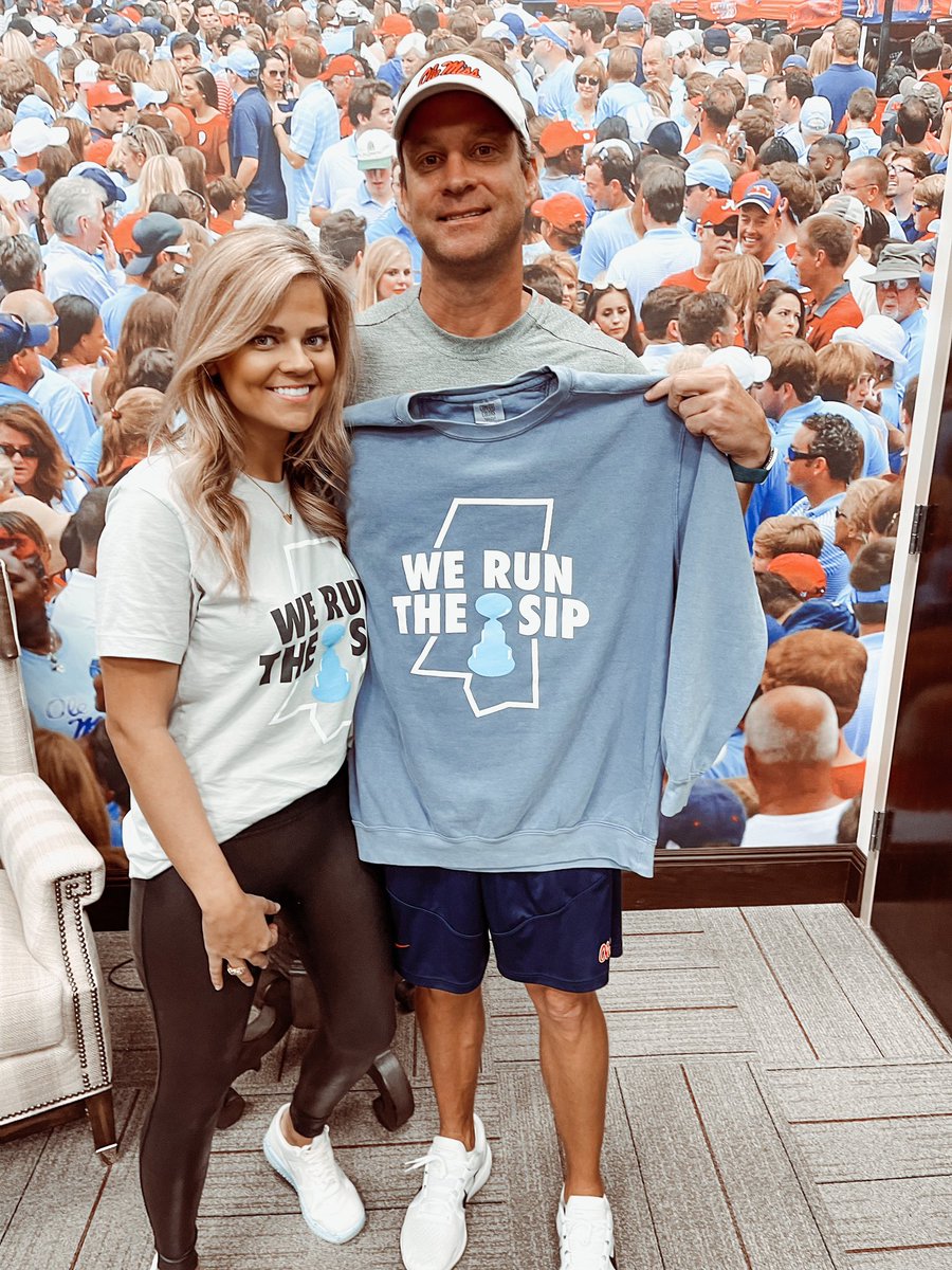 Lane_Kiffin's tweet photo. It’s Egg Bowl week 🏆 — get your gear at @shop_shea 

https://t.co/3pbLVATTDY

#HottyToddy #WeRunTheSip https://t.co/wcupH93dYr
