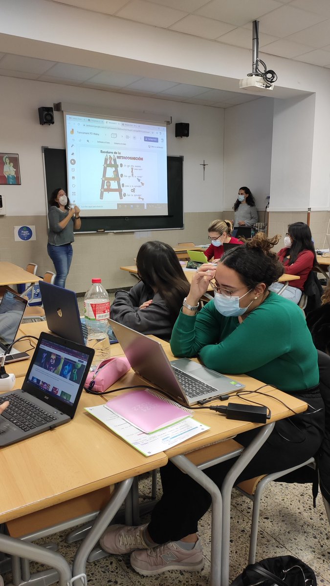 chemistjordi's tweet photo. Avui al Projecte "Waha" de @VicunaHbd al centre @LopezVicuBCN treballem la #metacognició a l'aprenentatge basat en projectes! Anem progressant en l'aprenentatge i la seva avaluació. https://t.co/BQAiQrK53G