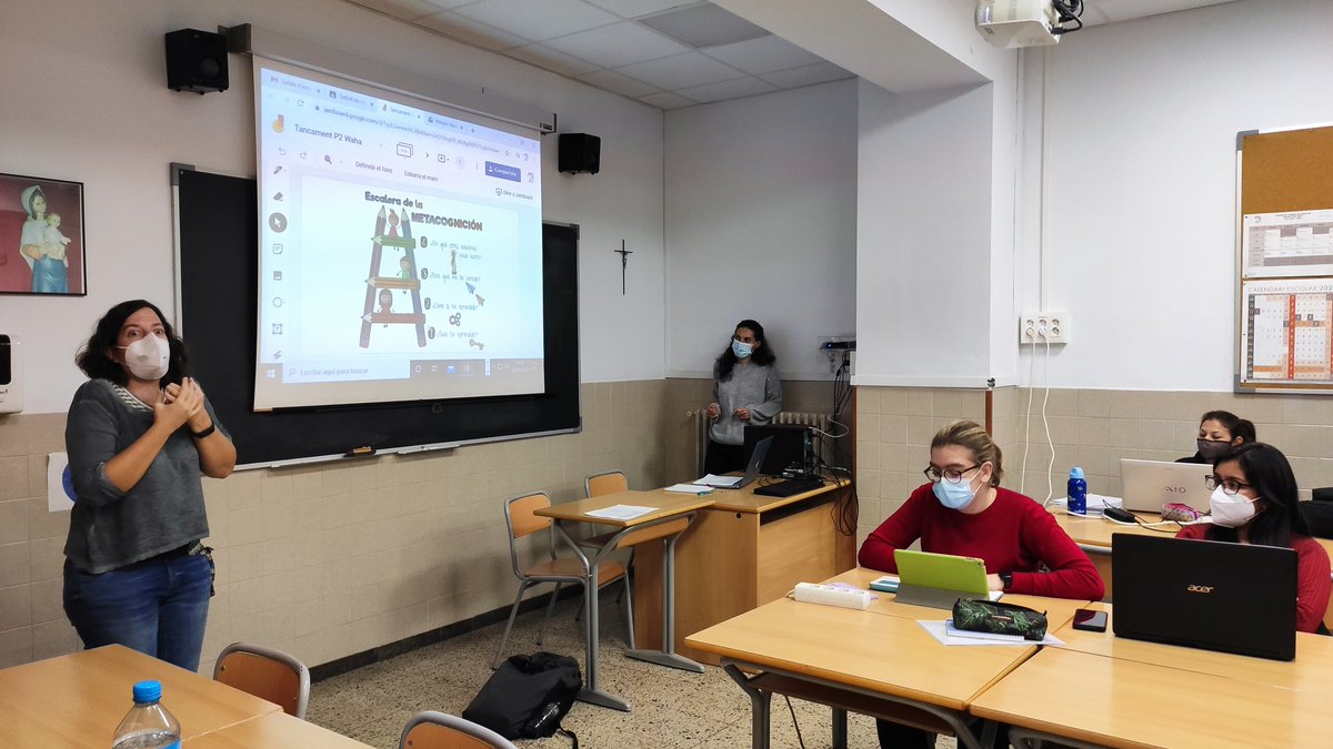 chemistjordi's tweet photo. Avui al Projecte "Waha" de @VicunaHbd al centre @LopezVicuBCN treballem la #metacognició a l'aprenentatge basat en projectes! Anem progressant en l'aprenentatge i la seva avaluació. https://t.co/BQAiQrK53G