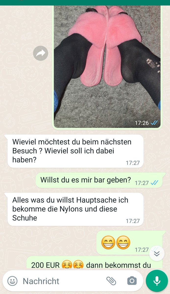 LadyCathy69's tweet photo. Ich dachte allein mit meinen Nylons kann ich ihn hypnotisieren, dann sah er meine süßen Hausschuhe.. 😄 zack 50 EUR abgemolken.. 😆👍
Das nächste Treffen klingt vielversprechend 😎😄 #Nylonsklave @tonybobo3 @RobertGiguere59 @rt_feet @findom1_w @tom171317 @pig_promo @FindomRT2021 https://t.co/gEB0Phl2jT
