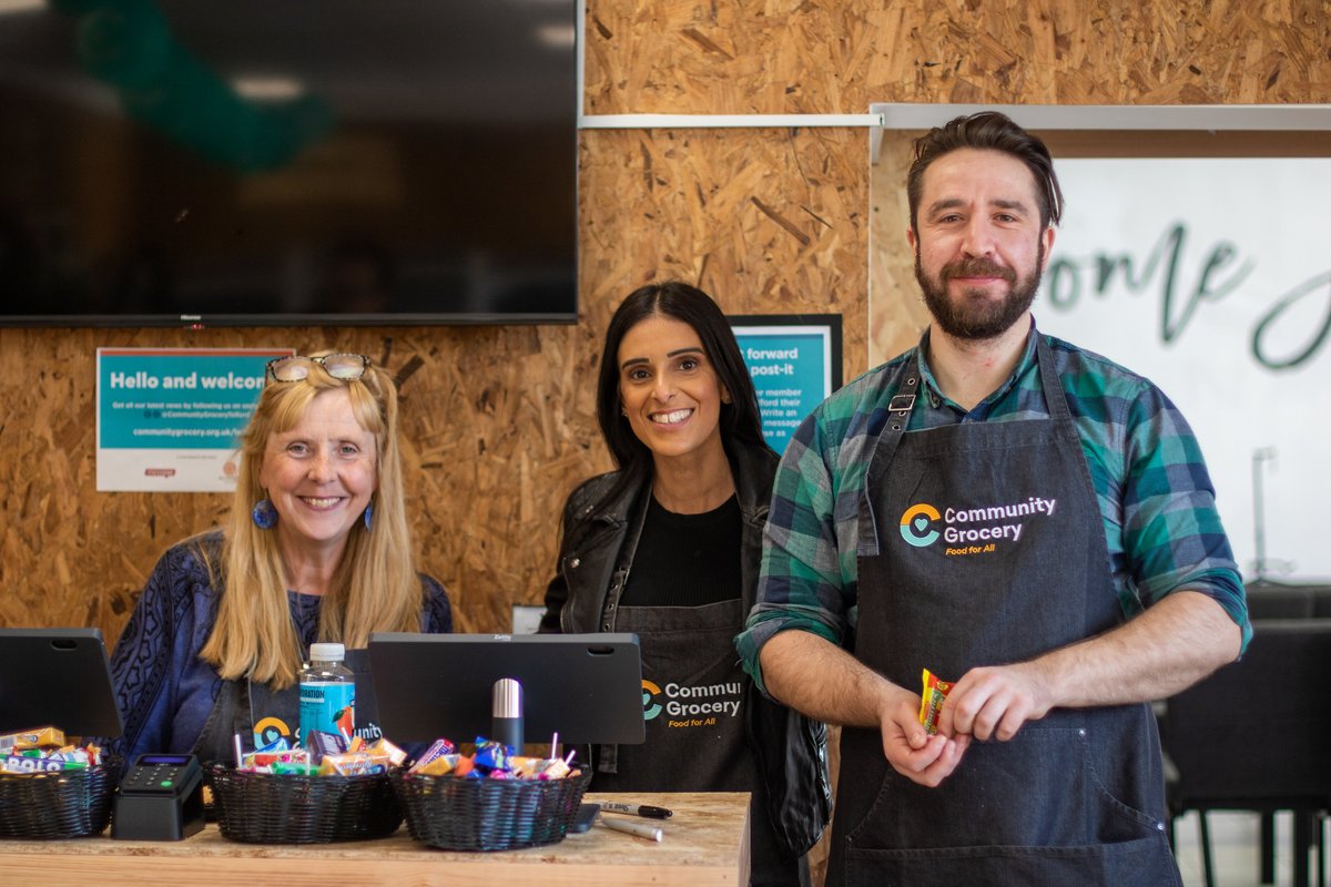 MessageTrust's tweet photo. We're so thankful for each and every one of the volunteers who help out at one of our 11 Community Groceries across the UK as they help members #SaveMoney, #ReduceFoodWaste and #AccessSupport! Find out more about our groceries at https://t.co/zWcQo2MeM0 https://t.co/BEcAOFtSZX