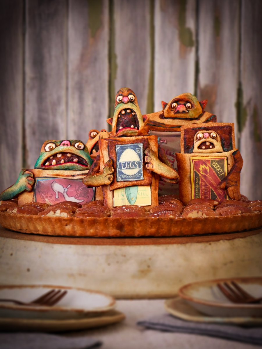 This 3-dimensional pie captures all the delightful appeal of those lovable #Boxtrolls! Cheers to Devoney Scarfe for some truly creative baking.