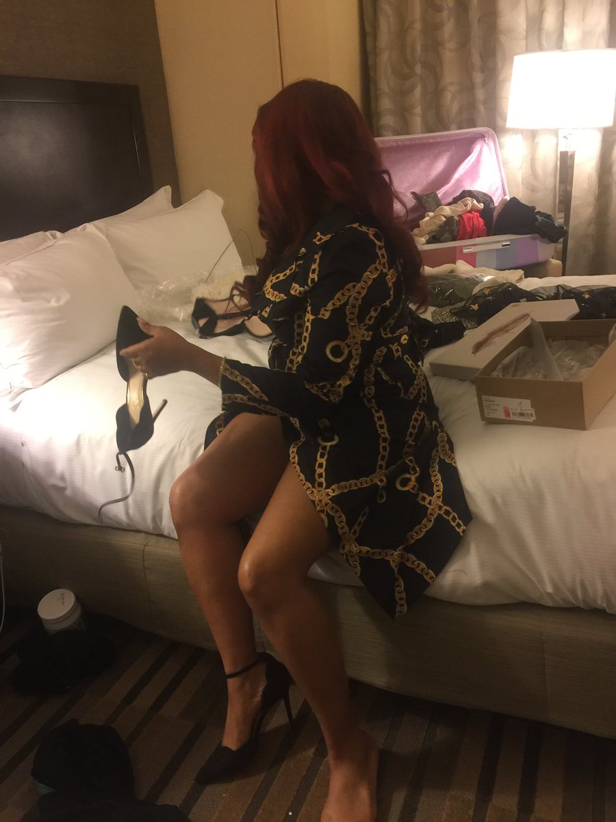 LennyLove90's tweet photo. My legs NEVER disappoint me! 🥰 https://t.co/Tp6E2nmQhp