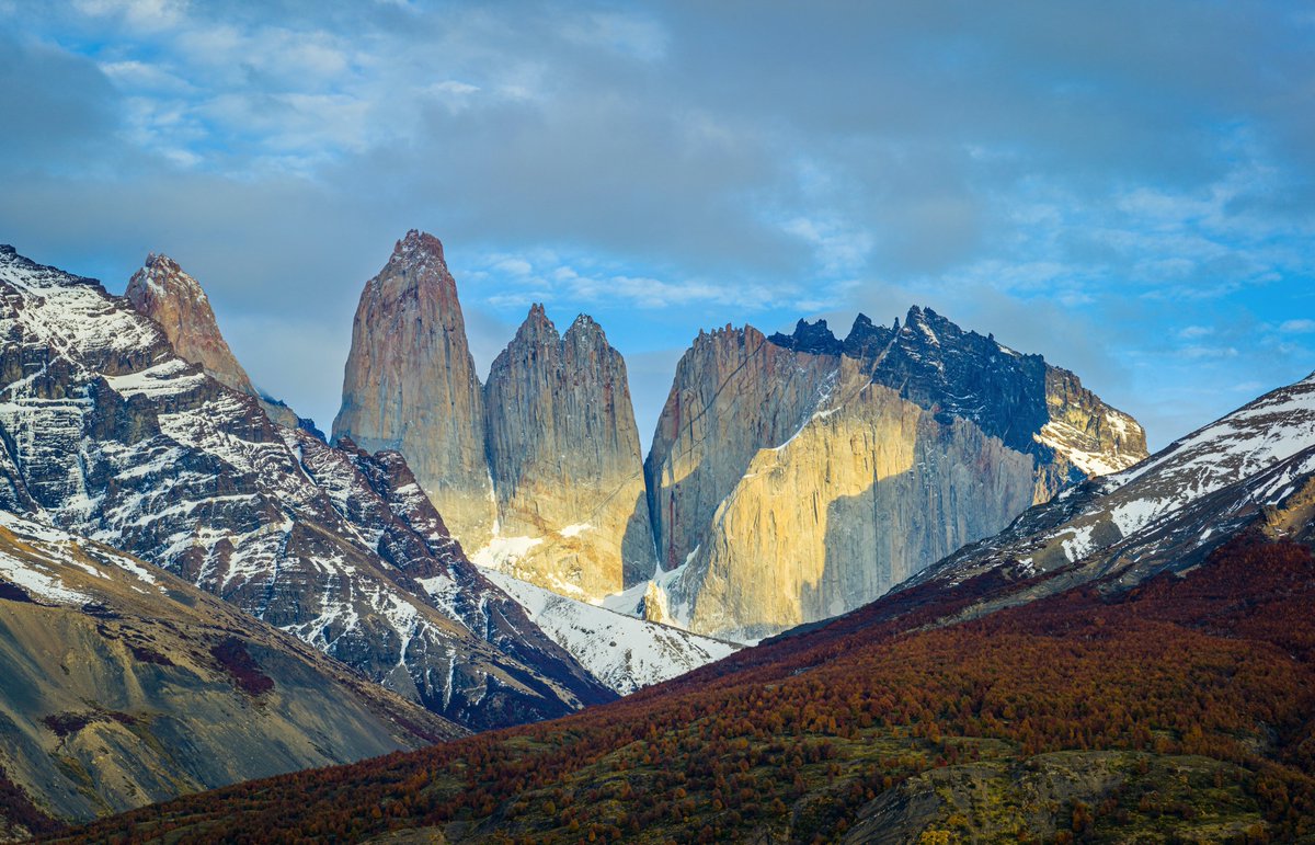 ecocamp_travel's tweet photo. "Las torres" 🏔️ | The granite spires of Torres del Paine as seen from the road to EcoCamp Patagonia 😍 (📸Chris Stenger) #Chile https://t.co/BQeEh1tSnf