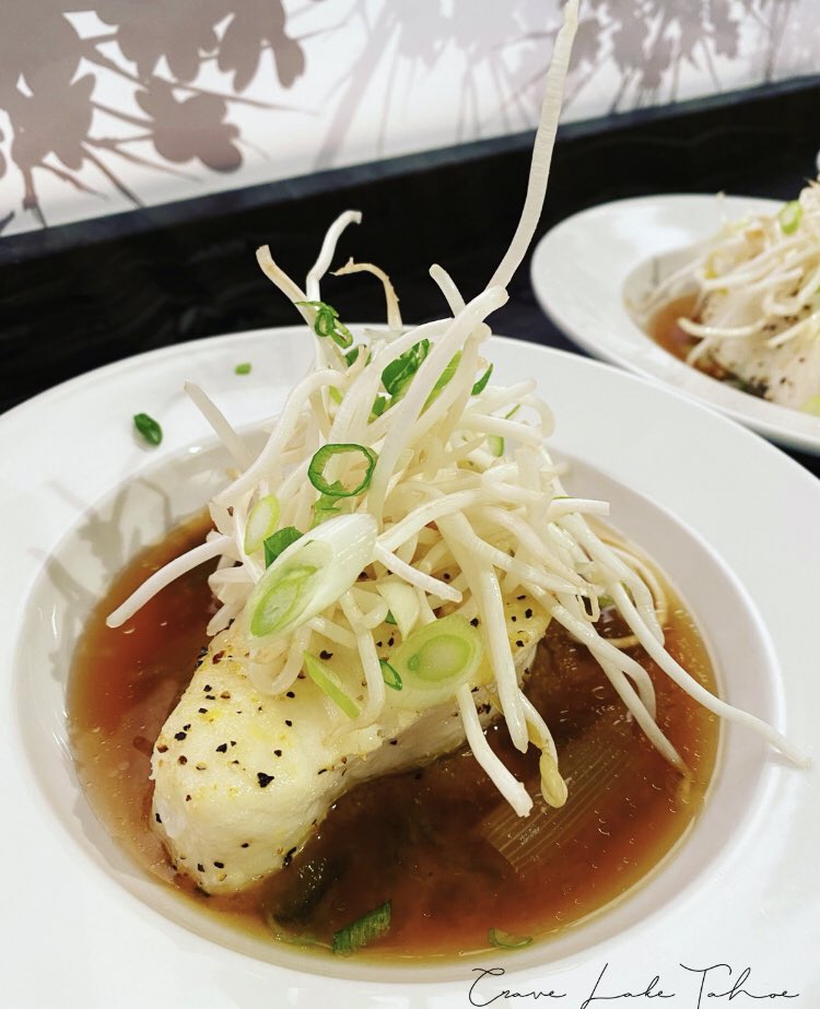 CraveLakeTahoe's tweet photo. Our fabulous Chilean Sea Bass with Bean Sprouts and Miso Broth.

Delicious! 👀🤤😃

#CraveLakeTahoe
#ChefAlexisAmity
#PrivateChef
#PersonalChef https://t.co/AZVjix4x0I