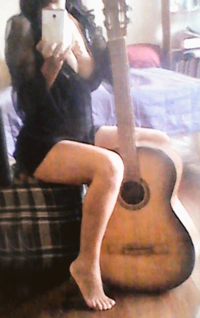 BrendaMonzonGT's tweet image. De mis primeros autorretratos, 2019.