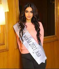 Beirutcomweb's tweet photo. السعودية رومي القحطاني تشارك بـ miss arab world.. وهذا ظهرت https://t.co/N1Bg8cqVwq via @Beirutcomweb
#ملكة_جمال_العرب #missarabworld #مصر #السعودية https://t.co/JM0ZctNFBm