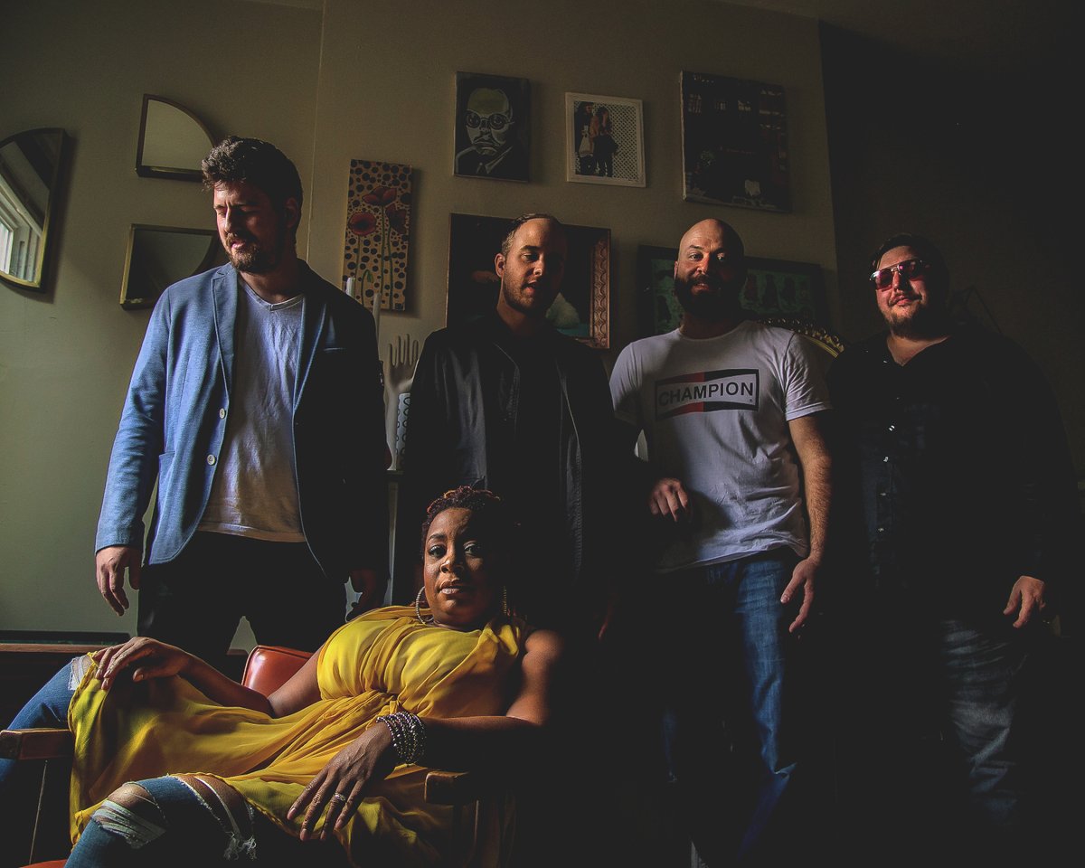 we are READY for this Friday <a href="/MrSmallsTheatre/">Mr Smalls Theatre</a> with <a href="/thecommonheart/">Ashley Anderson</a> and #djbigphil . Vibes are sky high - doors at 7- don’t miss !