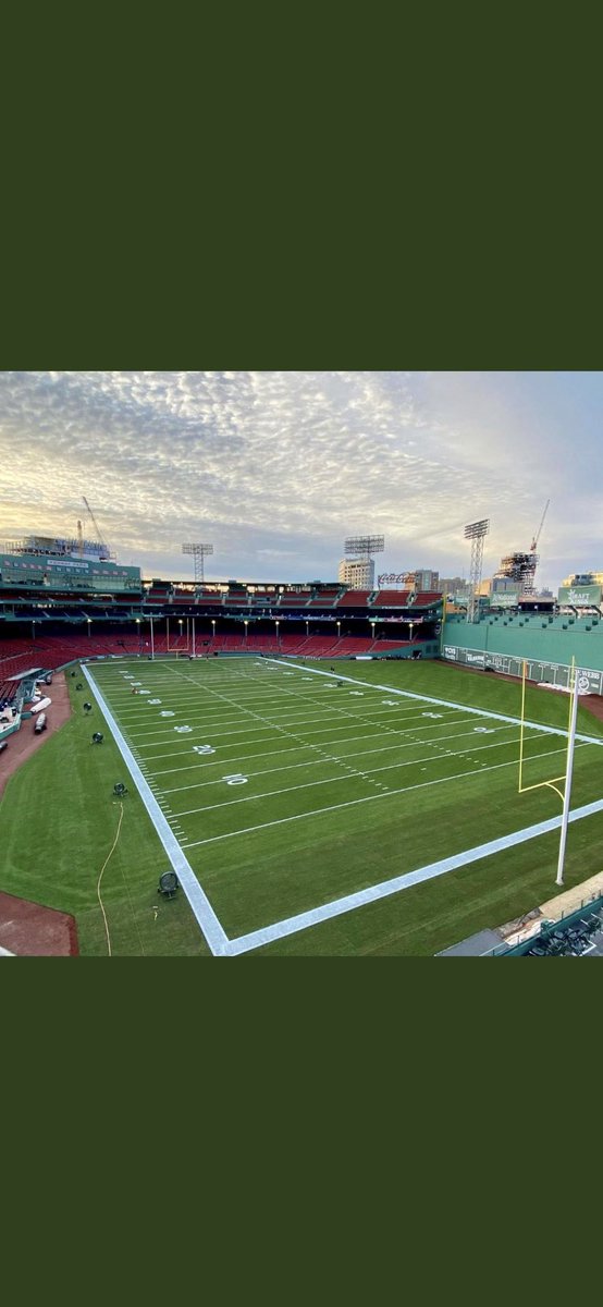 BVTBeavers's tweet photo. Defend your side of the road

The Battle for Pleasant Street at Fenway Park

Blackstone Valley Tech vs Nipmuc

Wednesday, Nov. 24, 4 pm

Tickets still available at BVT website https://t.co/Gmj7xAWiox