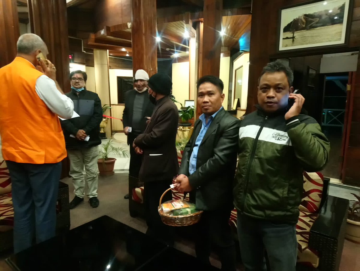 RothellKhongsi1's tweet photo. Its my great honour to welcome Prof Rakesh Sinha in Guahati Airport and leading until Shillong @RakeshSinha01 @BijitKhongsit @SangmaConrad @ChyneTitos @jipsonroy @pohnong https://t.co/EYNnhkyg7p