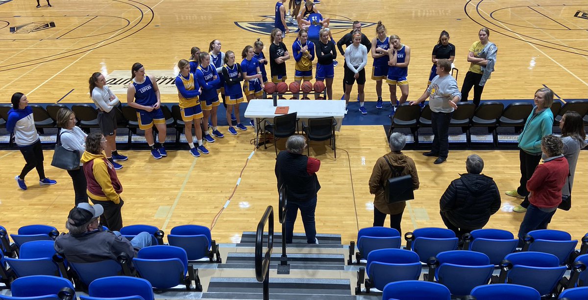 UNKWBB's tweet photo. We had a great group of Kearney State College and UNK women’s basketball alumni come back to visit this past weekend.

We’re grateful for the foundation you laid and are blessed to be part of something so much bigger than ourselves 🤘

#Lopers4Life https://t.co/Ep6BsfXu6a