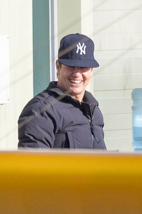 fanlove77's tweet photo. ‼️New ‼️
Tom today in Duxford filming Mission Impossible 8

#TomCruise #filming #MissionImpossible8 #FanPage #lover #NEWS #NewPhotos #movie #actionmovie https://t.co/GXQqqlq0nl