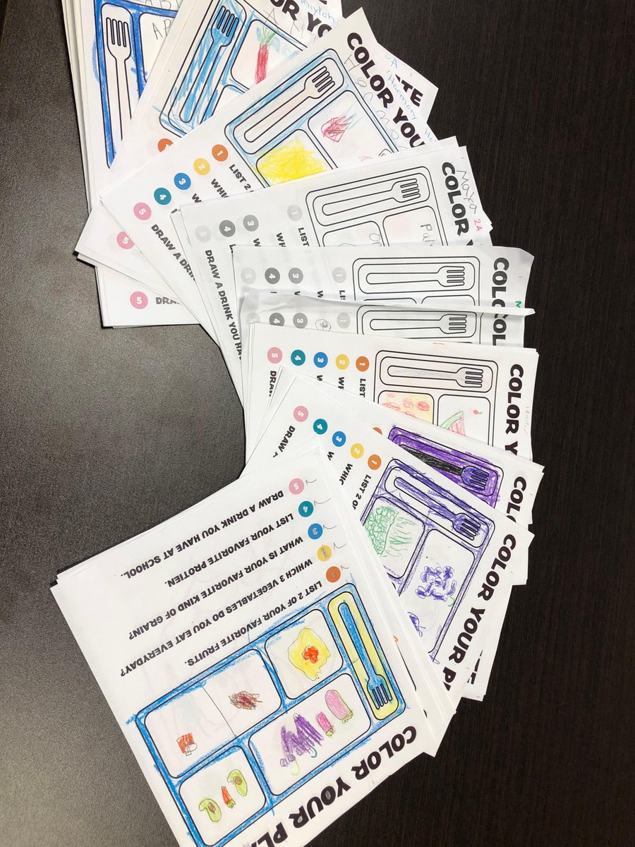 SyracuseAcademy's tweet photo. #SASAtoms participated in #ColoringContest, #ColorYourPlate where they were tasked in drawing their favorite fruits, vegetables, grains, protein & drink they have at #SASCS. Congrats Priscilla on winning this contest!👍
.
@dfrankny @Ninacharters @CharterEmpire @nycharterassoc https://t.co/itLpNIENvo