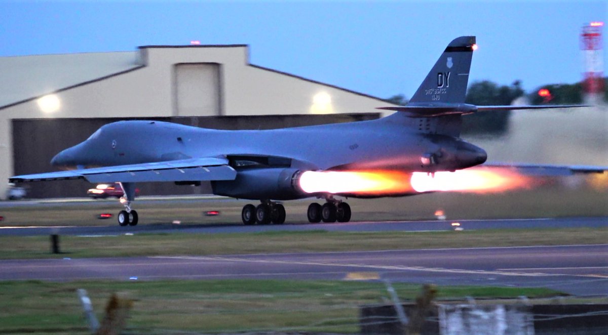 Saint1Mil's tweet image. Light the burners #RAFFairford #B1s #Bones