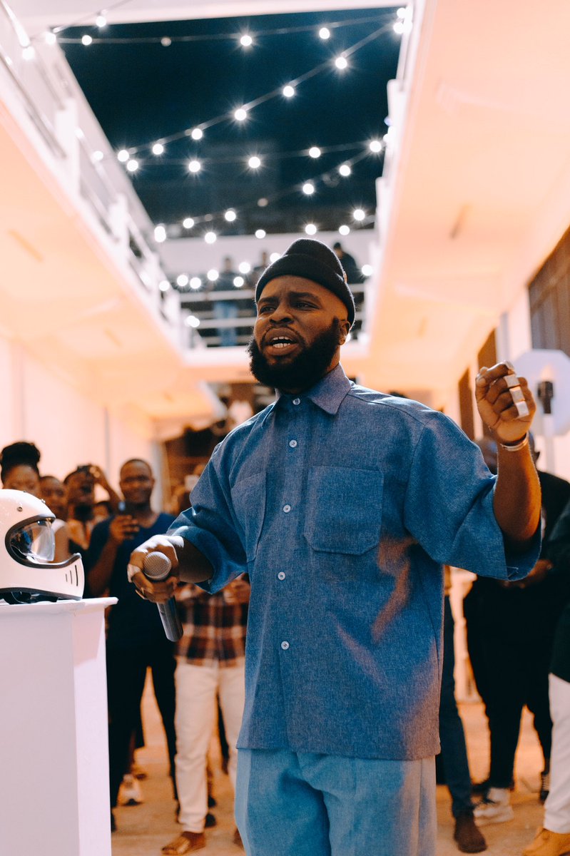 M.anifest tweet media
