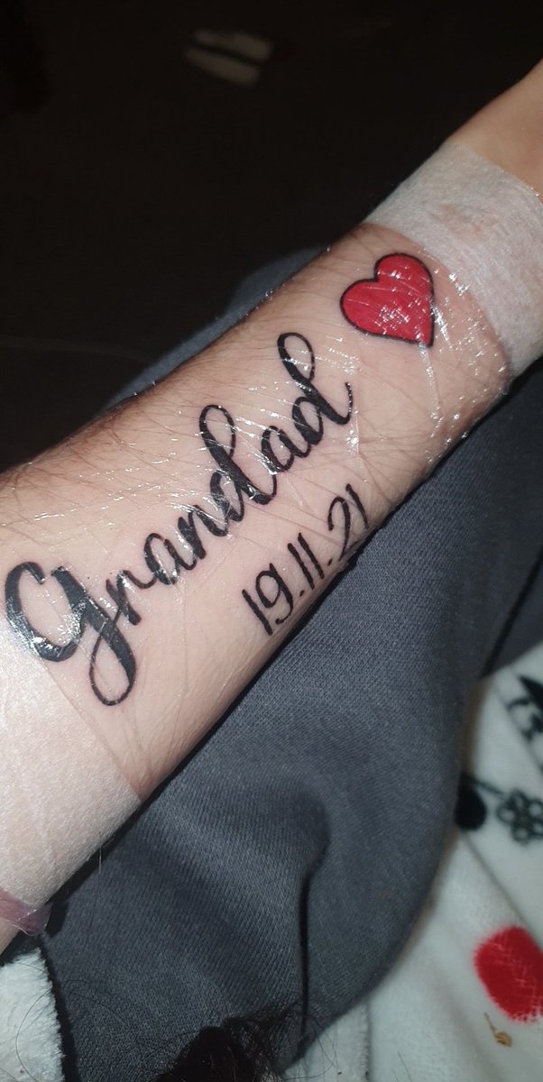 ruthholtx's tweet photo. For you grandad R.I.P I love you ❤❤ https://t.co/jJC3pVLE5x