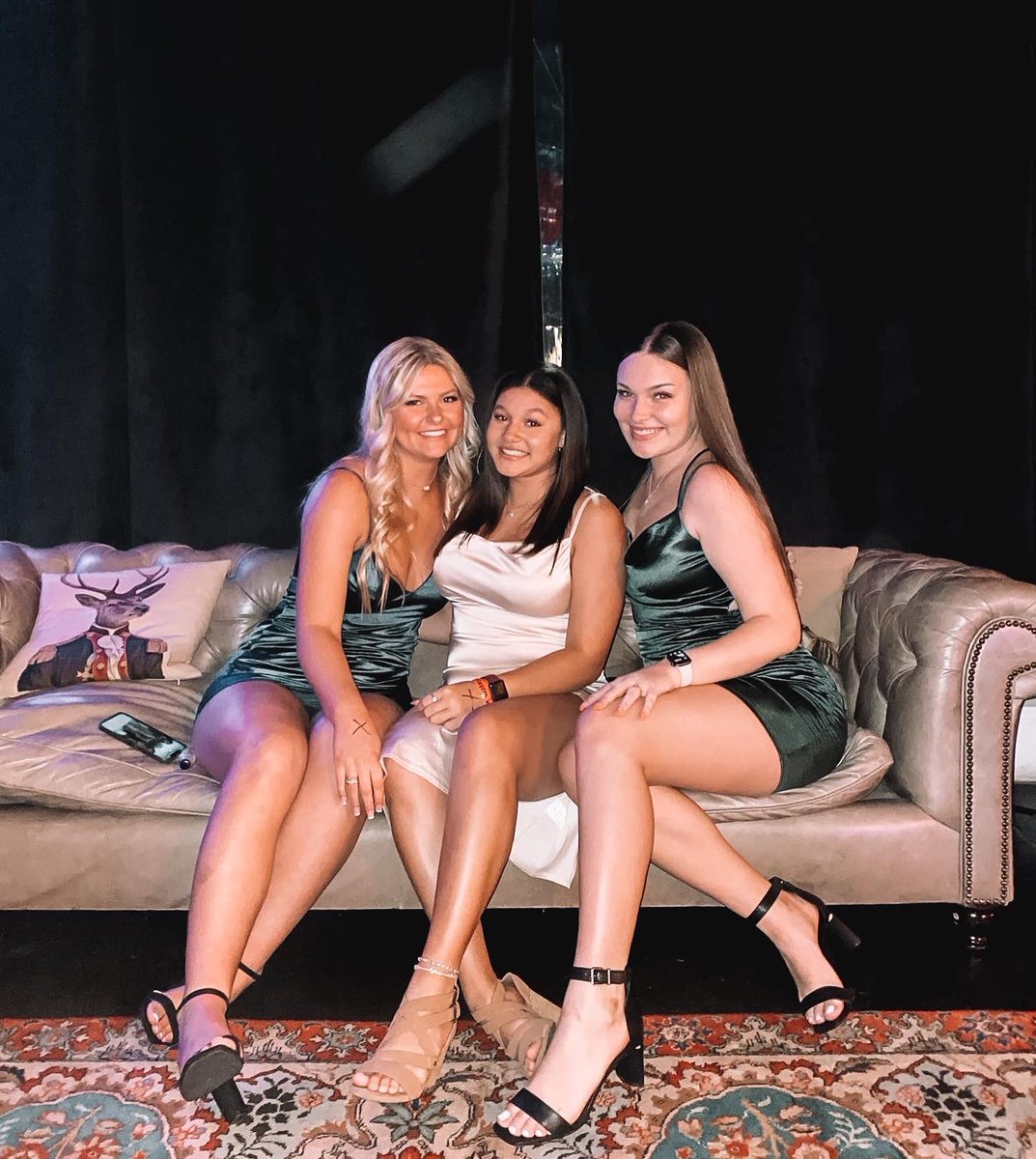 NevadaPiPhi's tweet photo. When in Hollywood ⭐️🎬 Formal season is finally back! We had SO much fun this weekend at our winter formal!! ✨ https://t.co/UhUdxPs8l6