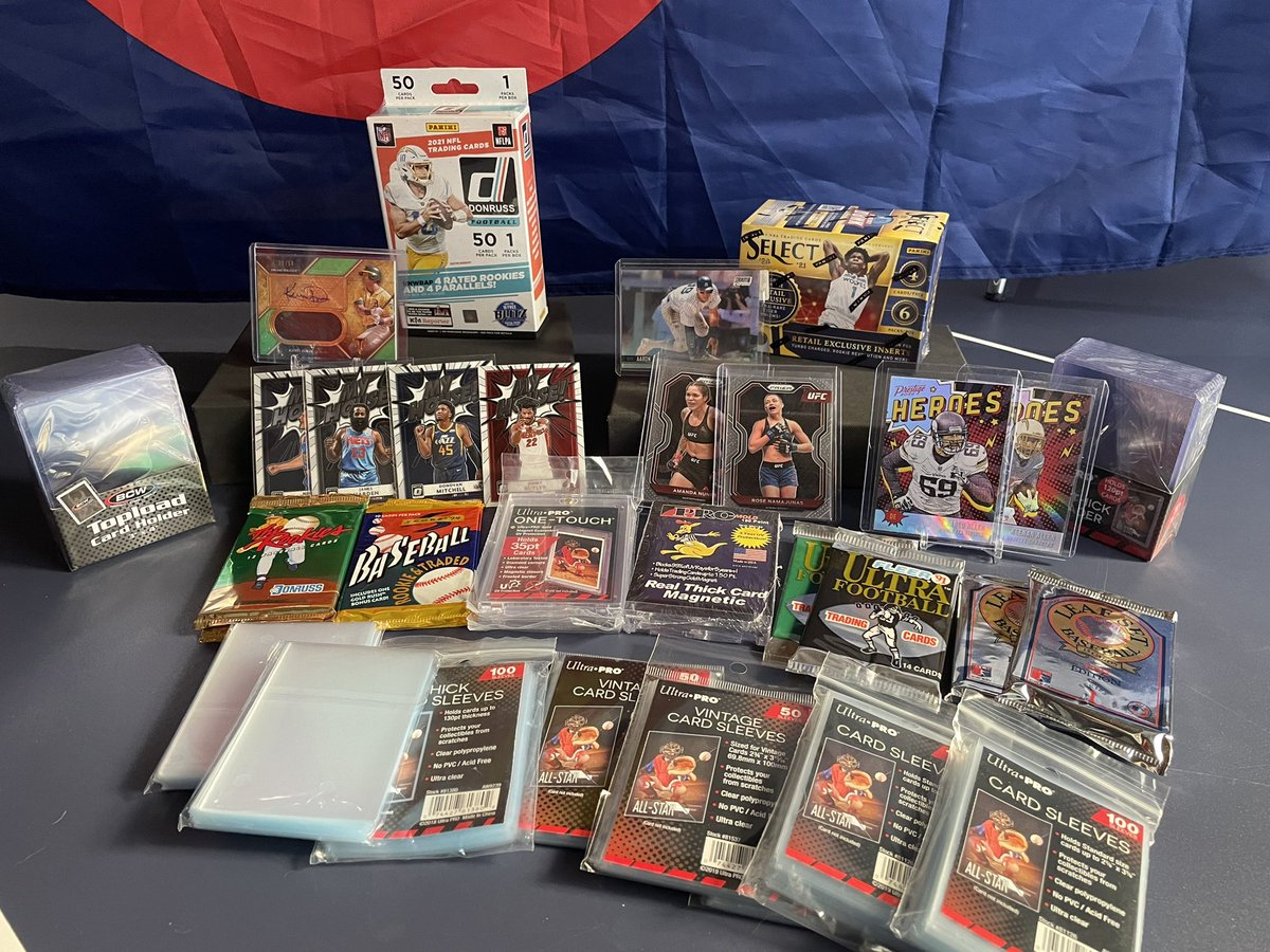 🎅 Introducing! The 1st annual #CRCAdvent Calendar 🎄

Starting 12/1, we will do a separate giveaway each day, leading up to the 25th when we’ll raffle the Select box!

TO ENTER for EVERY SINGLE day ⬇️

1 - Follow us!
2 - Retweet &amp; Like
3 - Tag a good friend in the #thehobby!