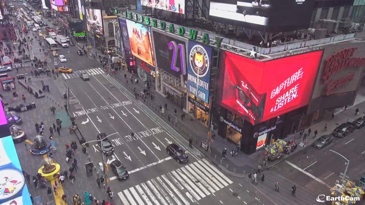 ShibaCoffeeCo's tweet photo. First billboard appearance! Thank you #SHIBARMY for the support! https://t.co/zMe4h1W0Pi