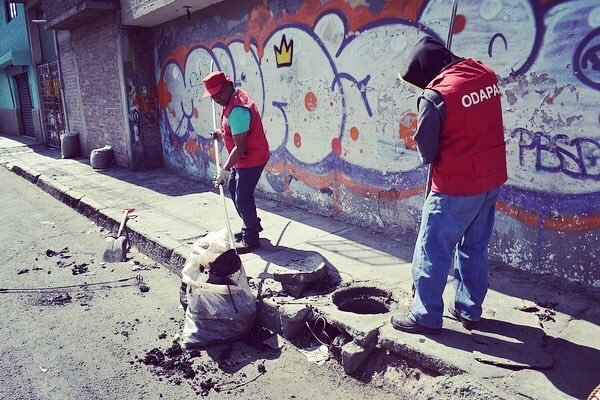 BuscaPorDentroA's tweet photo. MANTENIMIENTO AL SISTEMA DE DRENAJE
Personal del O.D.A.P.A.S, realiza mantenimiento de drenaje en la Col. Xaltipac. https://t.co/VFfTj8d7oS