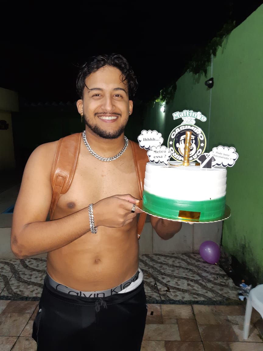 maltinho_'s tweet photo. IH MANÉ.. METI ESSA!
@Casimiro obrigado por existir 🤍 https://t.co/iDpzRwZTr3