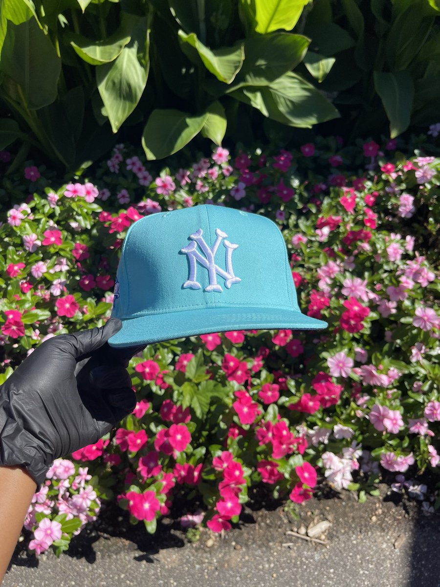 angelbrimsnyc's tweet photo. YOU CAN FIND OUR FITTED HATS AT https://t.co/QrQJNTIDlR &amp; FOLLOW US ON INSTAGRAM @ANGELBRIMSNYC FOR DISCOUNT CODES, SALES, &amp; GIVEAWAYS🔥🔥🤞🏽 https://t.co/MK3ncuPanH