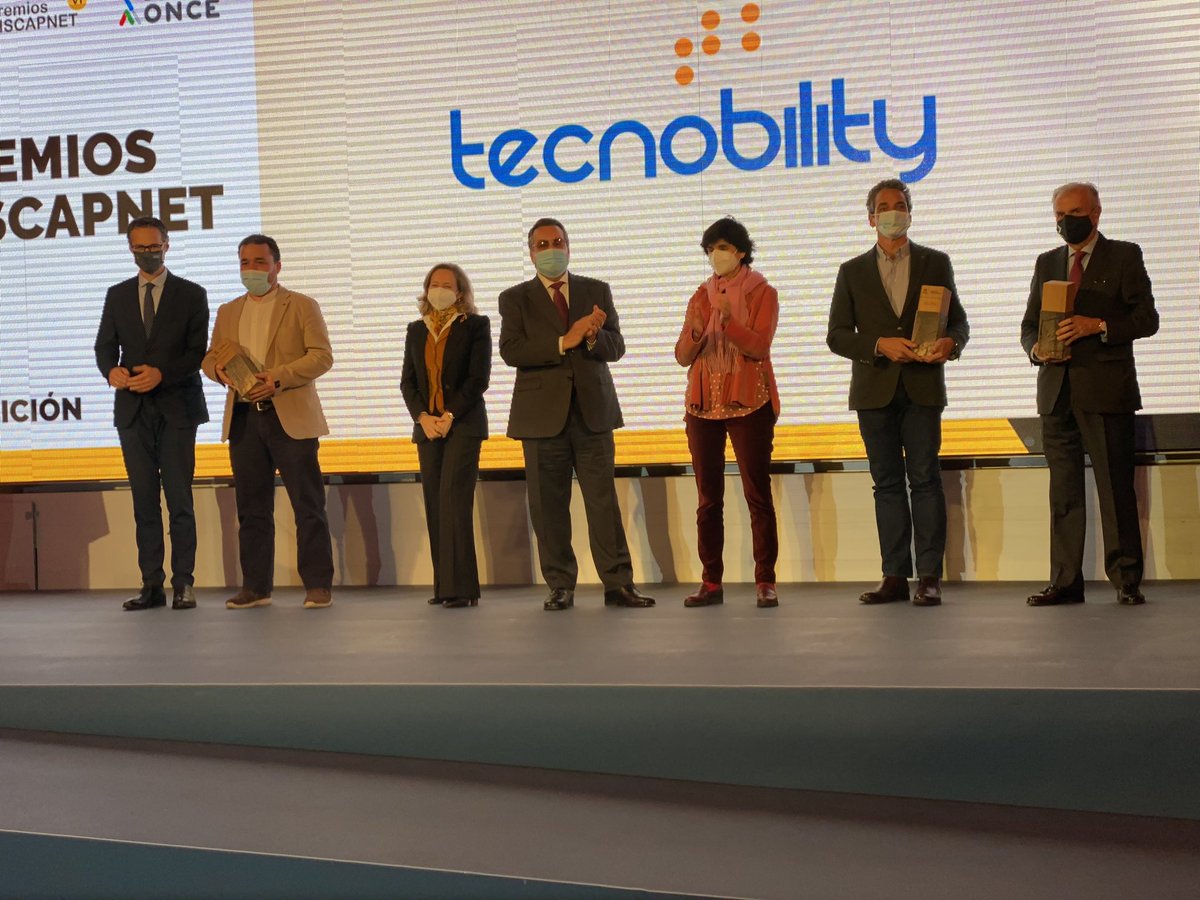 No podemos estar más agradecidos por el #premioDiscapnet El mayor reconocimiento que podíamos recibir. Millones de gracias al jurado, a <a href="/Discapnet/">Discapnet</a> <a href="/Fundacion_ONCE/">Fundación ONCE</a> y a las palabras de la vicepresidenta <a href="/NadiaCalvino/">Nadia Calviño</a> y del presidente de <a href="/ONCE_oficial/">ONCE</a> Miguel Carballeda