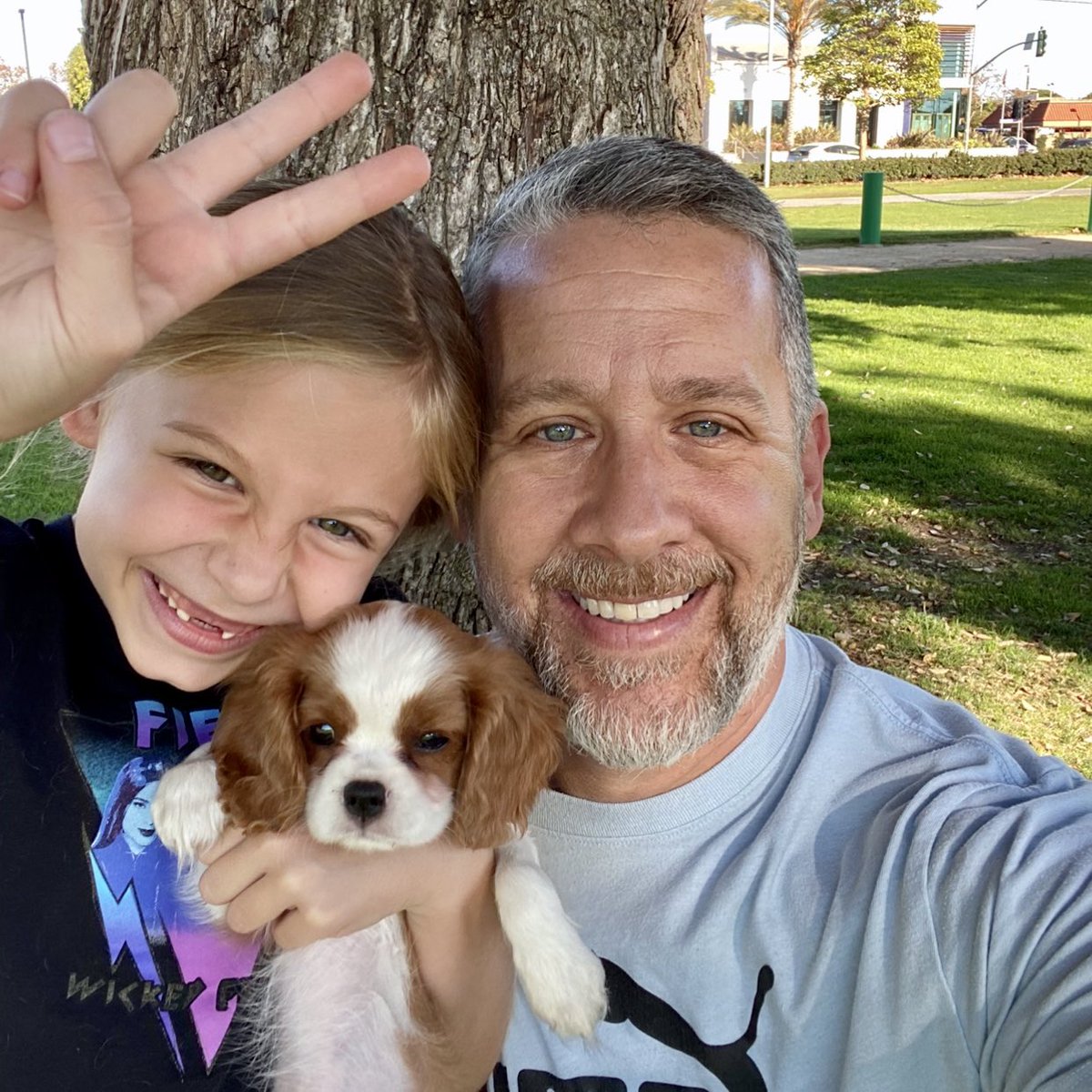 ryansickler's tweet photo. Meet Princess Lily Rose! AKA Lily Rose AKA LiL Lily Rose AKA Baby Dawg AKA June Bug AKA AKA AKA…
#puppy #cavalierkingcharlesspaniel #imtiredashell 🐶🌹 https://t.co/lQIBRXsEp4