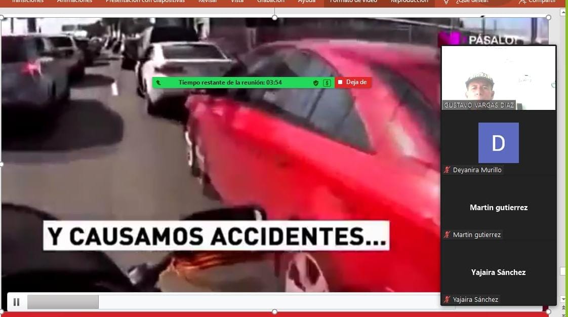 IvanRodriguezD_'s tweet photo. @transitobucara
trabaja por la sensibilización de todos los actores viales. Hoy, a través del #RetoDigital se logró capacitar a 50 empleados del @Terminaldt en temas de Seguridad vial y normas de tránsito. 
#GobernarEsHacer https://t.co/H7qpjBKgsG