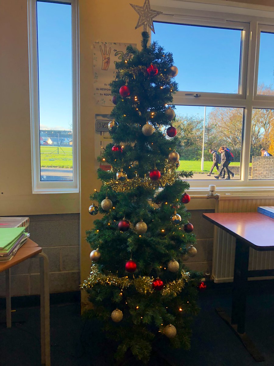 misszwhite's tweet photo. Couldn’t resist decorating our wee workshop 🌍👩🏻‍🏫 #classroom #fun #teachgeog https://t.co/jfB3FsZlN6