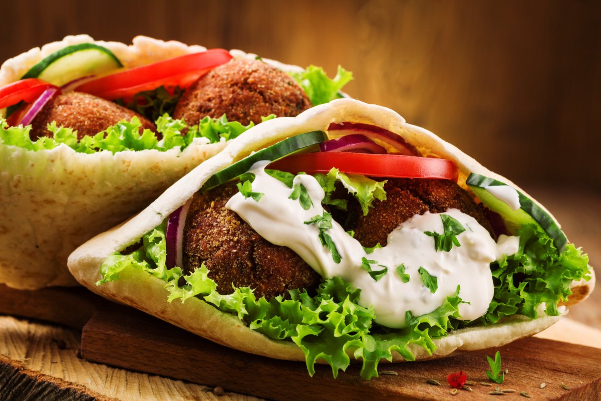 AdamarsShawarma's tweet photo. Today's Deal: It's Monday Madness where most items are 10% off + our 10% Coupon PICKUP is still ongoing! If you are vegetarian, this is your day! You will find all vegetarian items are discounted! 
I highly recommend trying a Falafel! https://t.co/AKfjgzN4P8