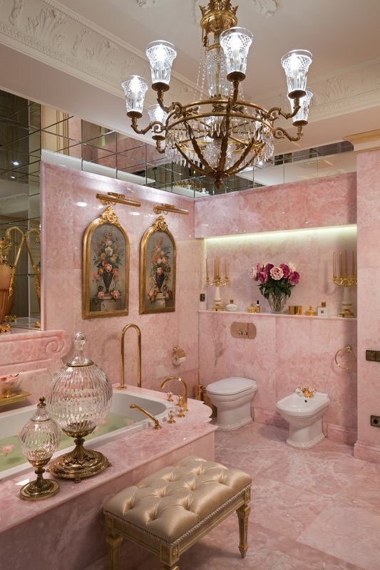 pradapearIs's tweet photo. the most heavenly rose quartz bathroom https://t.co/8cJQ2cEiRR