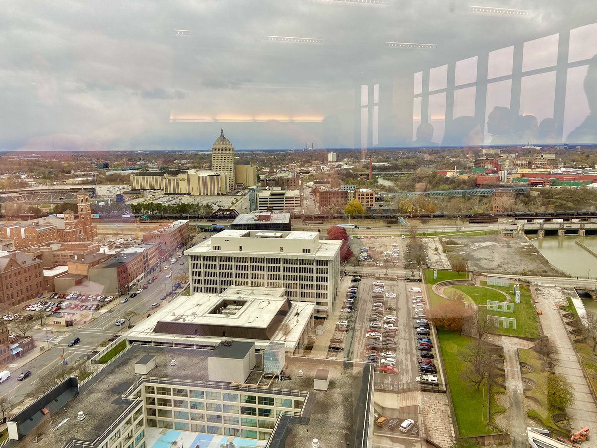 MarcCohenNY's tweet photo. Touring ROC with partners from Buffalo to explore collaboration opportunities in economic development, tech, and innovation assets.
As #1 for patents/1,000 workers, #2 in STEM degrees per capita, and #5 for innovation investment, ROC offers endless partnership opportunities! https://t.co/Mk04KfTqIu