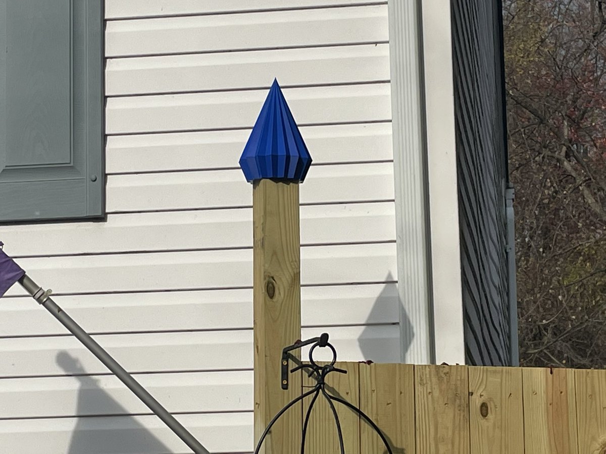 MCHRISP1's tweet image. And here is my fence post cap in place! I think it looks good. We will se show it winters… now to print another for the other side!

See this is not so lethal! 🤣😂🤣#PracticalPrinting