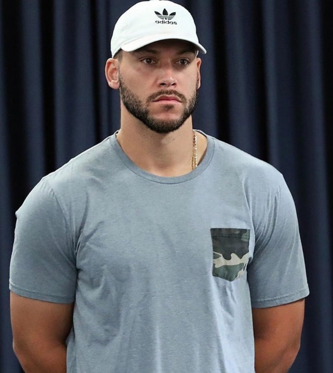 Baseball Bros on X: Aaron Judge looks like a different person with a beard   / X