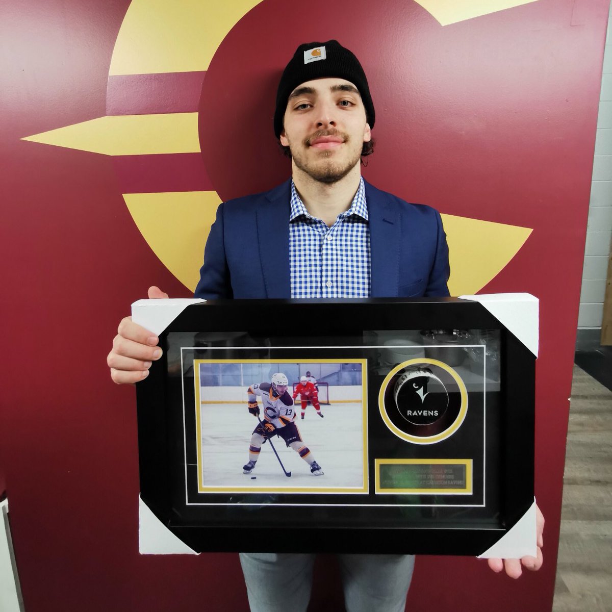 Caps is on the board 🚨 Adam Capannelli scored his first goal as a Concordia Stinger in our wild shootout victory over Carleton on Nov. 13. Congratulations Adam! 👏 

#CUstingers #CUhockey #FirstGoal