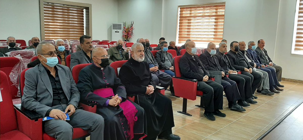 Warshin7's tweet photo. Today Mr. Warshin salman ,the director of the district of amedi met the headmen of the christian villages with thier clerics that belonged to amedi district,they discussed the problems and difficulties faced by christian villages and they found the right and appropriate solutions https://t.co/ewHE0RzAYo