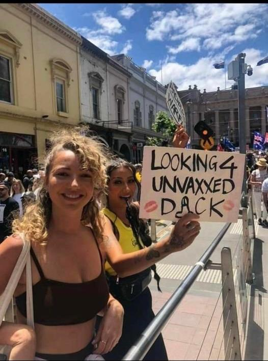 Lukewearechange's tweet photo. Which way modern man, which way..........! https://t.co/3nZEkcPWsn