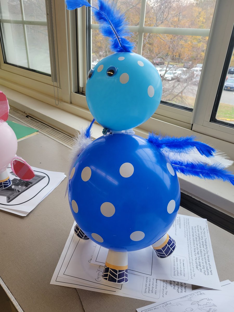 Oldfield_MS's tweet photo. Ms. Grabowski's students are completing a STEAM activity in which they make floats for an @Ozobot Thanksgiving Day Parade! https://t.co/VgCtdyquzh