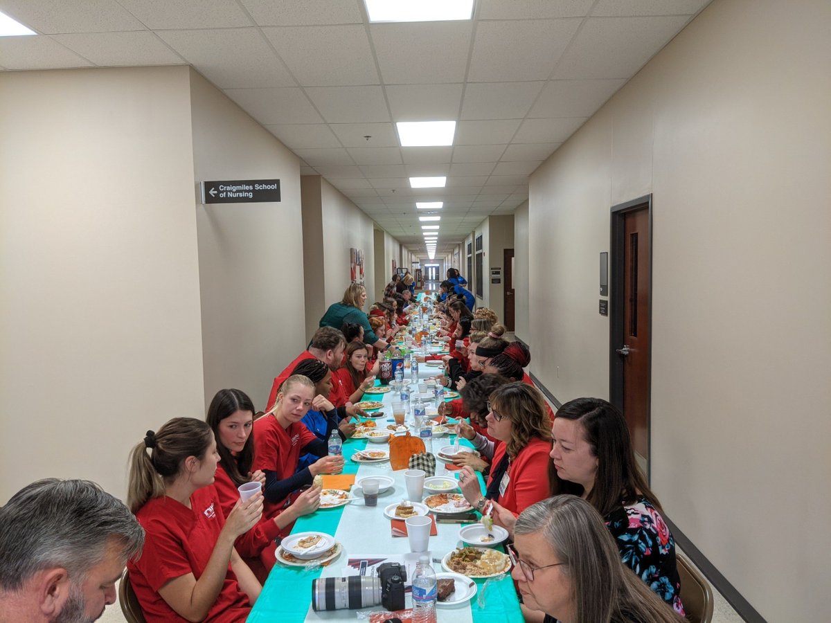 RobertJMatz's tweet photo. For 40 years, we've produced some of America's finest Christian nurses @HLGuniversity. A great day celebrating an exceptional legacy with even brighter days ahead equipping nurses with #knowledgeforservice. https://t.co/spEkz47wvc