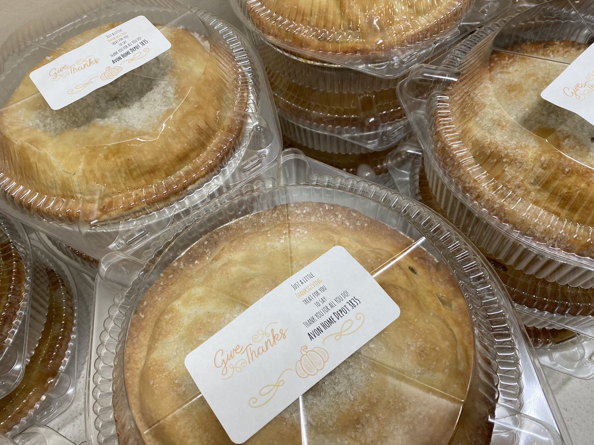 Ramona Sypniewski ⚓️ (@ramonaasds) on Twitter photo Just a little THANKSGIVING treat for our Amazing Associates at #3835 Thank You for all you do from the Employee Committee 🍁🥧🍂🥧 Just a little THANKSGIVING treat for our Amazing Associates at #3835 Thank You for all you do from the Employee Committee 🍁🥧🍂🥧