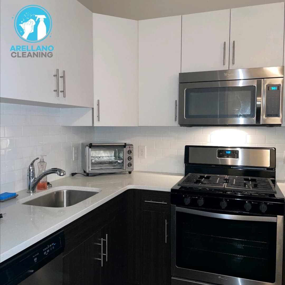 SpotlessClean18's tweet photo. We work with your cleaning preferences in addition to your schedule to ensure your needs are prioritized accordingly and we provide a consistent, top-quality clean every time. https://t.co/KU8twSw2qP