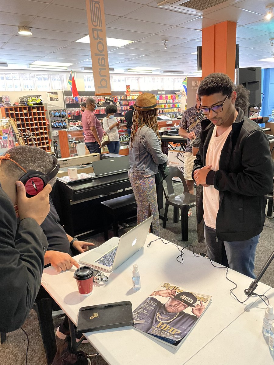 musicexchange's tweet photo. So Correct @MoreiraProject power of networking post @OfficialSAMPRA talk on sat at @PBothnerMusic Stellenbosch with @antonmarshall @MartinMyers #jasonbenson https://t.co/JKtbv9CgKz