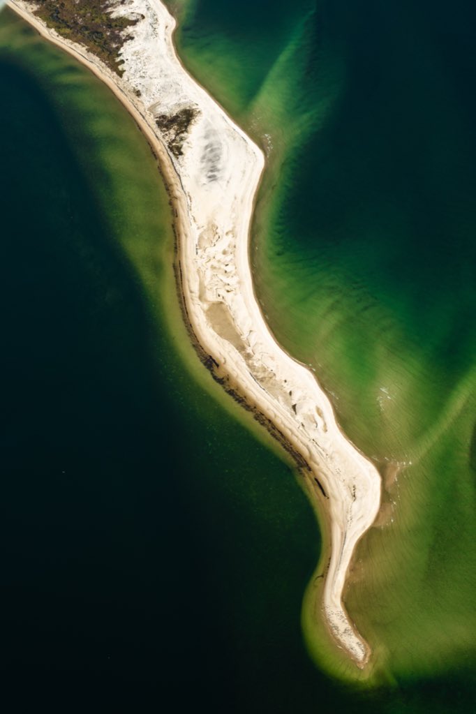 Landonhauser17's tweet photo. A photographer reached out to me and wanted to get some aerial pictures of barrier islands in the gulf. hard to believe that this is just off shore of Mississippi/Alabama https://t.co/sykczqkCfy