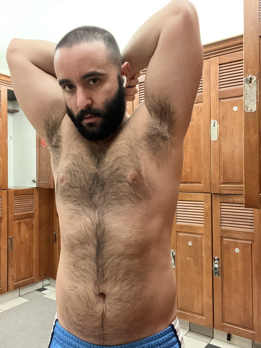neemzzzy's tweet photo. #bear in #training #hairy #beard #chubby #bulkmode #bulking https://t.co/uVYJQyo7SP